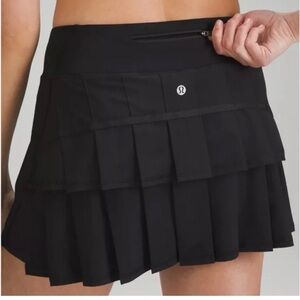 lululemon athletica Pleated pace setter black ruffle tiered skirt size 4 tall